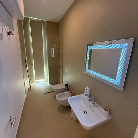 Queens Luxury 127 B