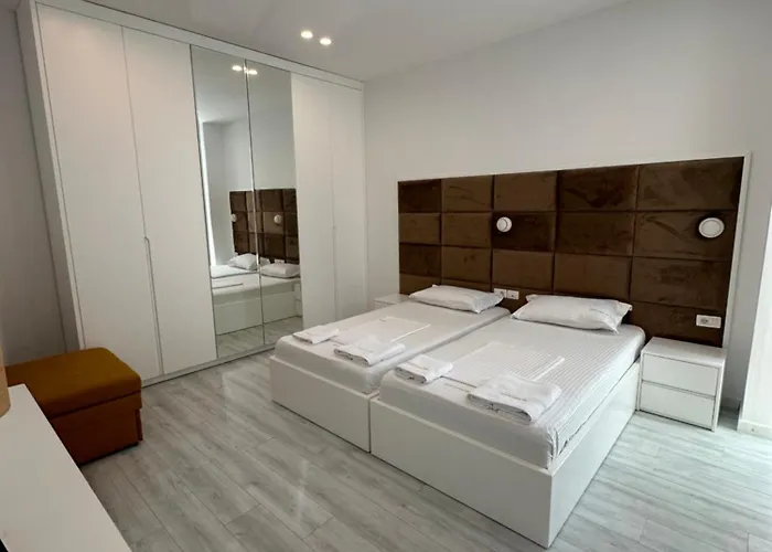 Queens Luxury 127 B * Dhërmi